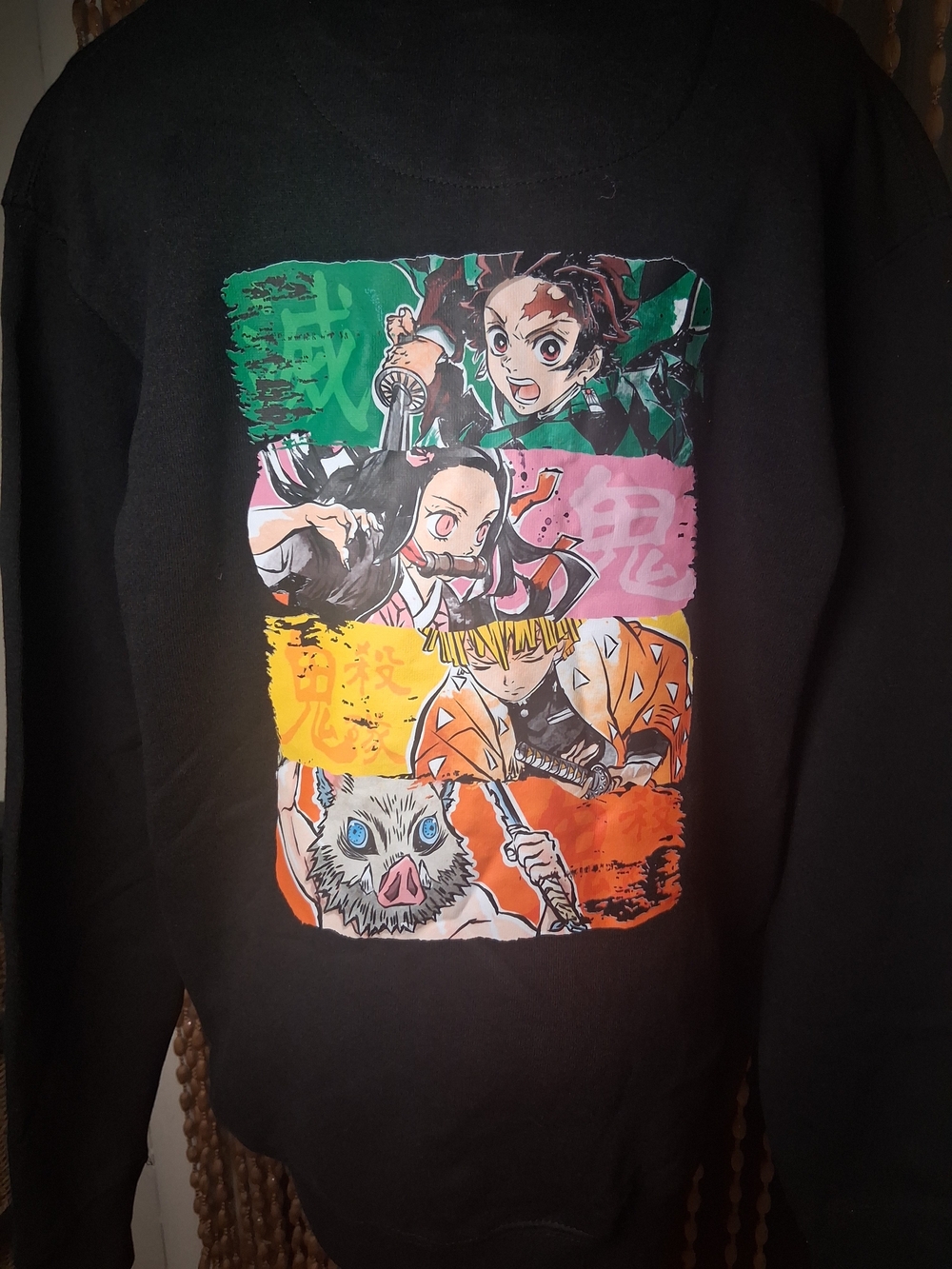 Black Anime Graphic Men’s Sweatshirt - Color Block Demon Slayer Design